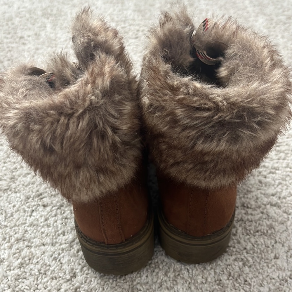 Universal Thread Boots - Picture 2 of 7